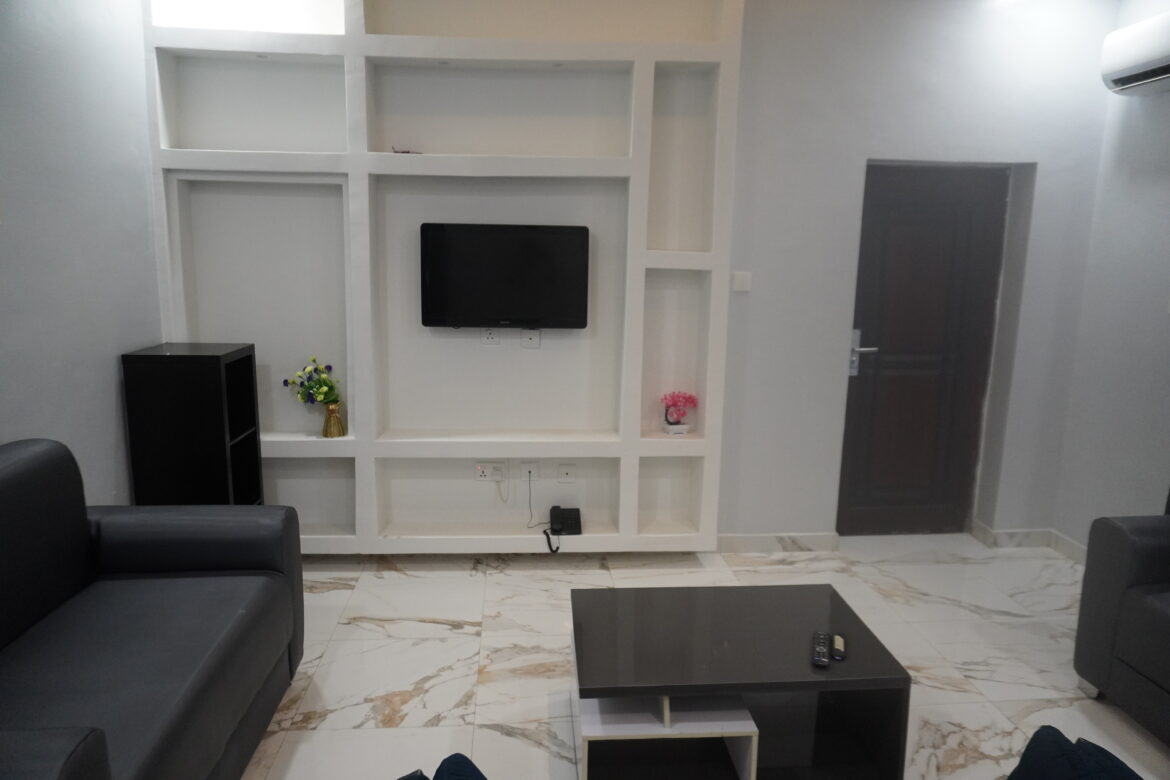 One Bedroom (Golden Royale)